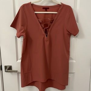 Buckle top size medium